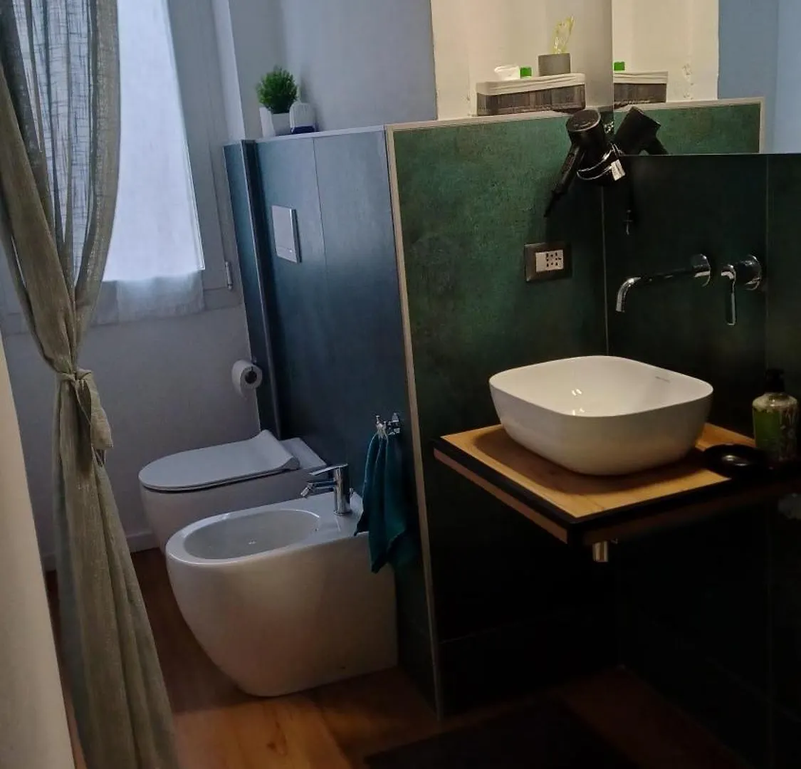 B&B Camere Fiori 8 Gallarate Italy